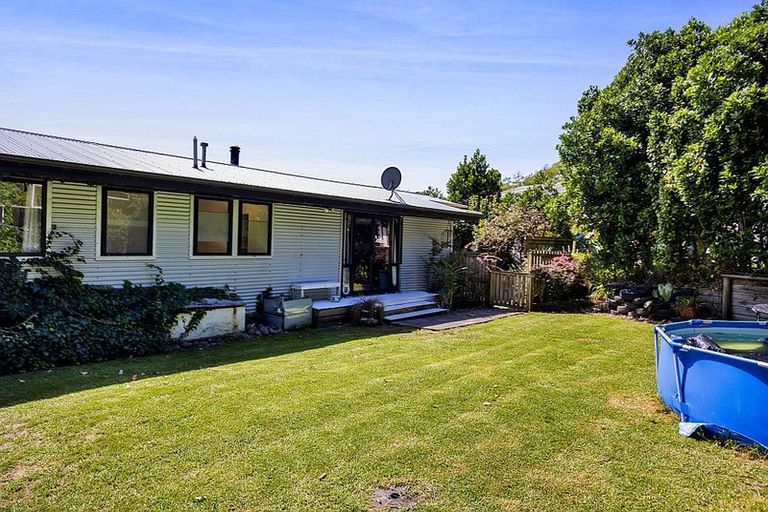 Photo of property in 3 Ward Place, Marfell, New Plymouth, 4310