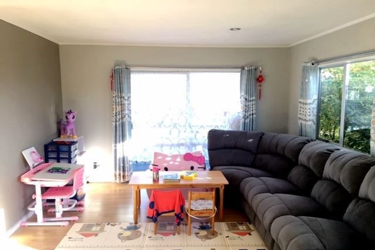 Photo of property in 1/163 Rathgar Road, Henderson, Auckland, 0610