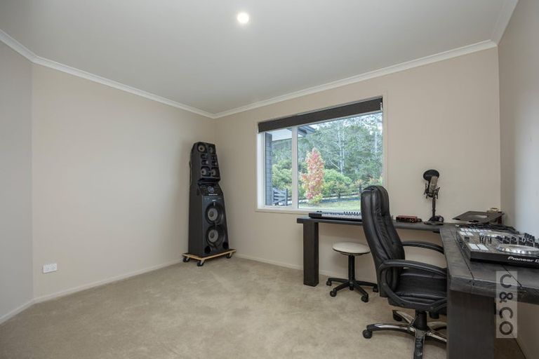 Photo of property in 43e Terry Smyth Drive, Kumeu, 0892