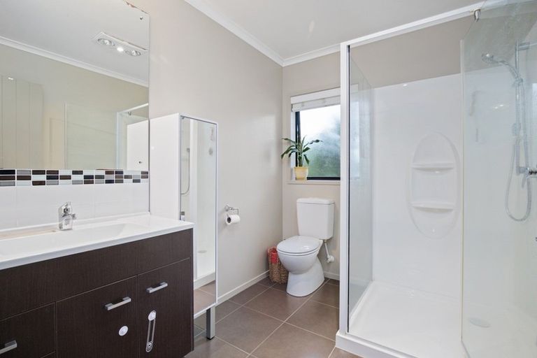 Photo of property in 4 Goble Road, Clarks Beach, Pukekohe, 2679