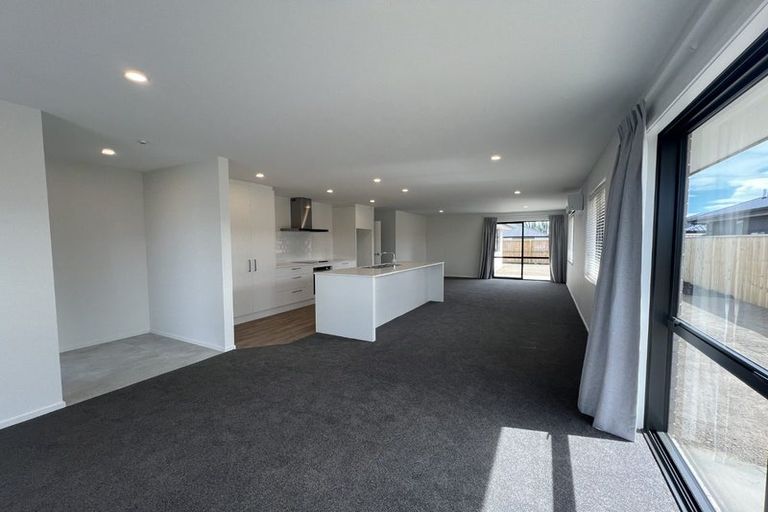 Photo of property in 32 Blue Jacket Drive, Halswell, Christchurch, 8025