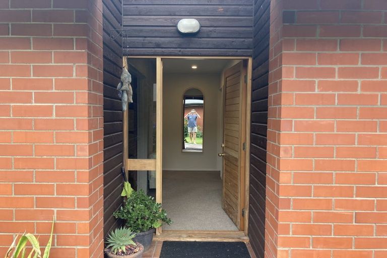 Photo of property in 1/36a Aylmer Street, Somerfield, Christchurch, 8024