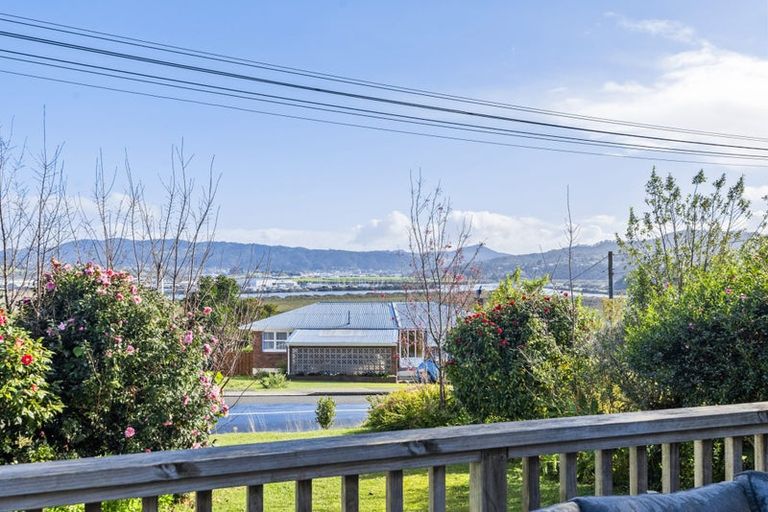 Photo of property in 102 Old Onerahi Road, Onerahi, Whangarei, 0110