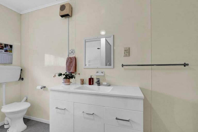 Photo of property in 2/4 Standish Street, New Plymouth, 4310