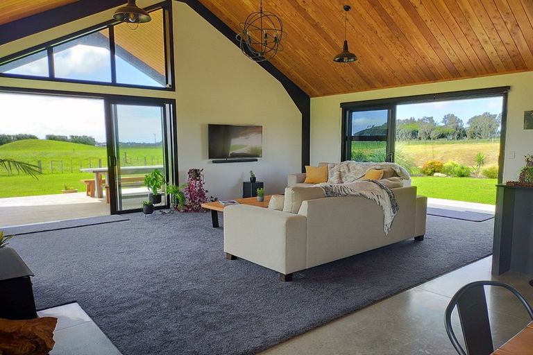 Photo of property in 31 Kaihihi Road, Okato, New Plymouth, 4381