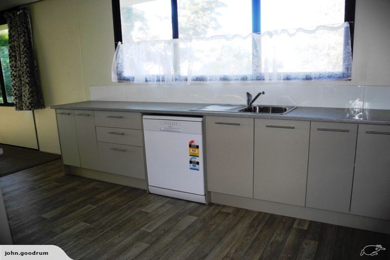 Photo of property in 1/5 Compass Place, Te Atatu Peninsula, Auckland, 0610