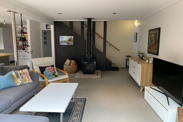 Photo of property in 11 Renata Road, Otaki, 5512