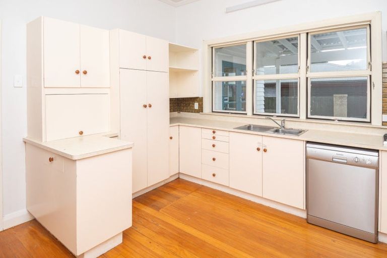 Photo of property in 251 Whitaker Street, Whataupoko, Gisborne, 4010