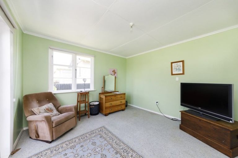 Photo of property in 10 Mere Mere Avenue, Palmerston North, 4414