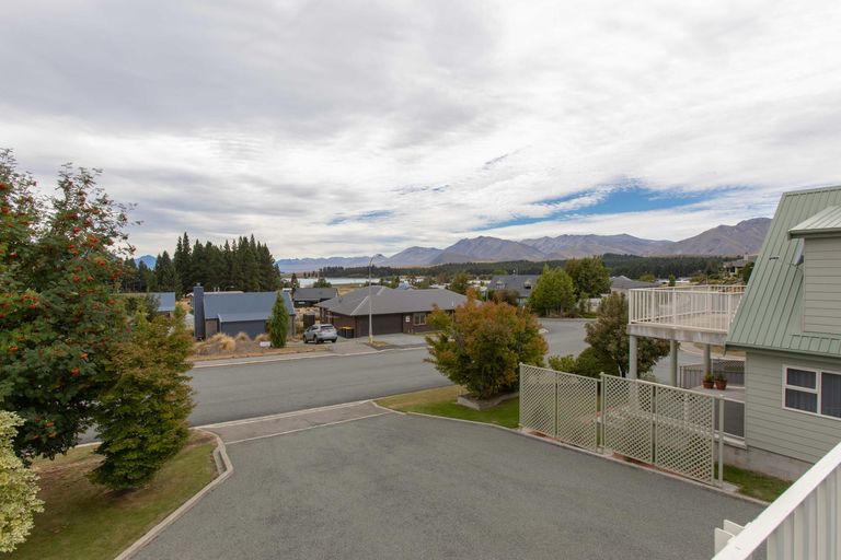 Photo of property in 16 O'neill Place, Lake Tekapo, 7999