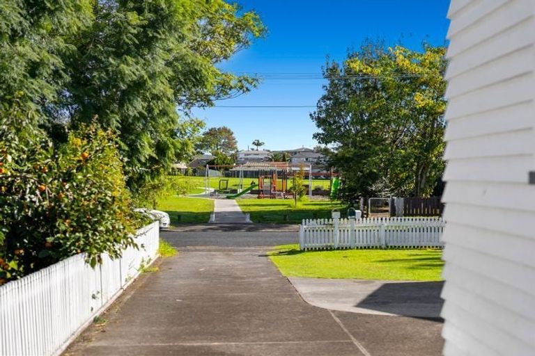 Photo of property in 12 Anzac Road, Gate Pa, Tauranga, 3112