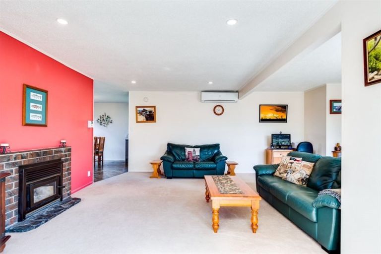 Photo of property in 75 Church Road, Taradale, Napier, 4112