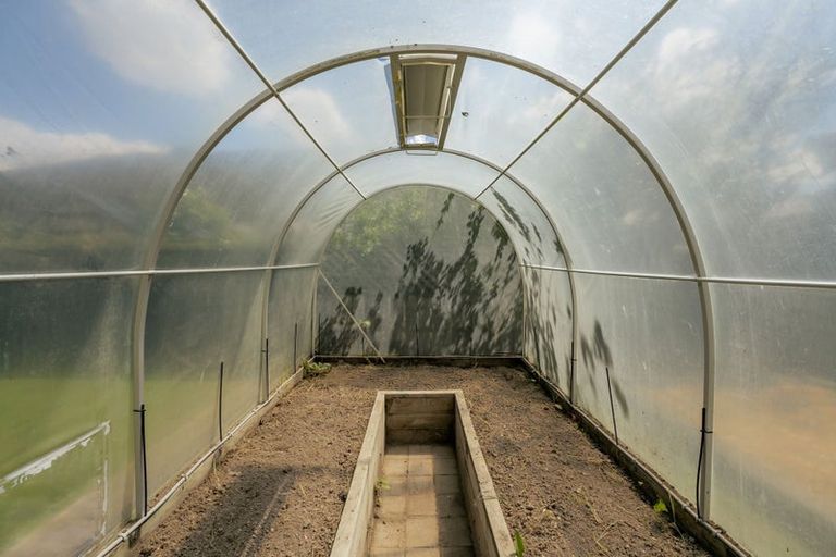 Photo of property in 17 Kent Street, Kingston, Athol, 9793