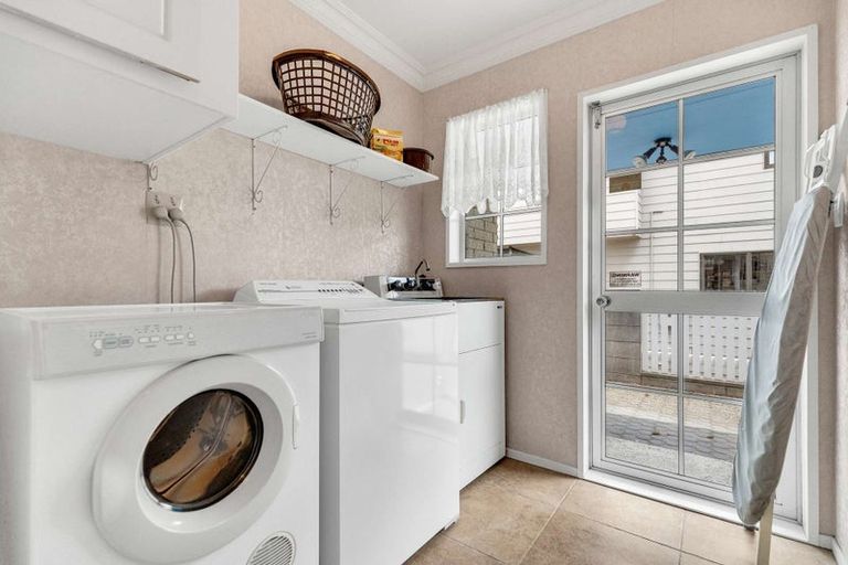 Photo of property in 9 Golders Place, Richmond Heights, Taupo, 3330