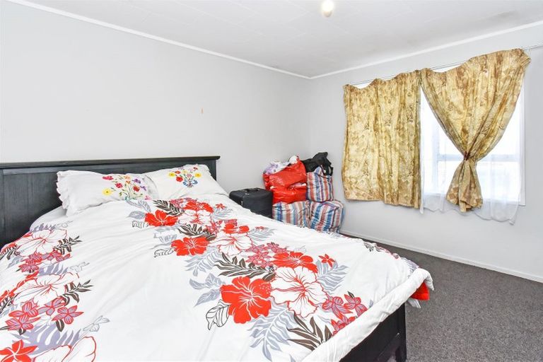 Photo of property in 1/12 Naomi Place, Manurewa, Auckland, 2102