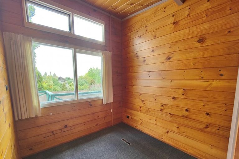 Photo of property in 16 Callard Place, Riverlea, Hamilton, 3216