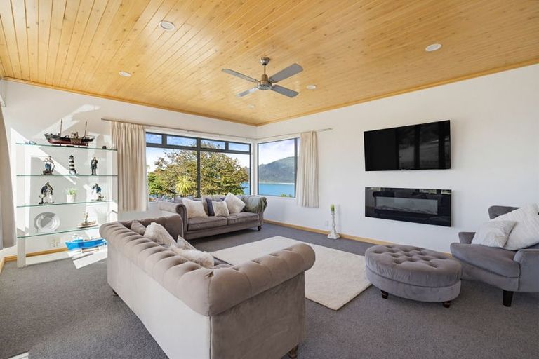 Photo of property in 221 Paku Drive, Tairua, 3508