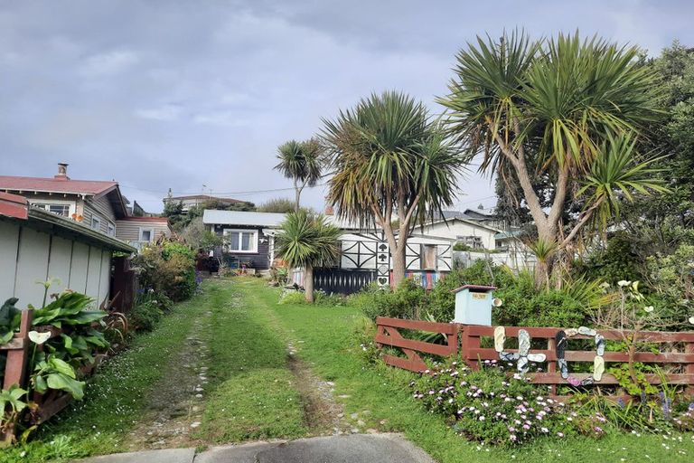 Photo of property in 40 Karaka Street, Castlecliff, Whanganui, 4501