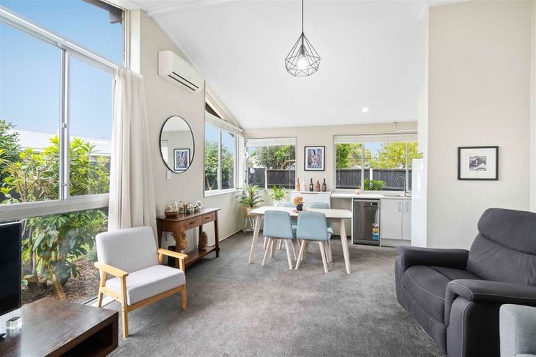 Photo of property in 9b Westmorland Place, Bishopdale, Christchurch, 8053