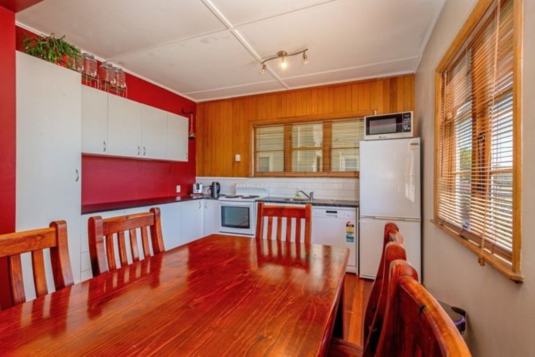 Photo of property in 126 Rangiora Avenue, Roslyn, Palmerston North, 4414