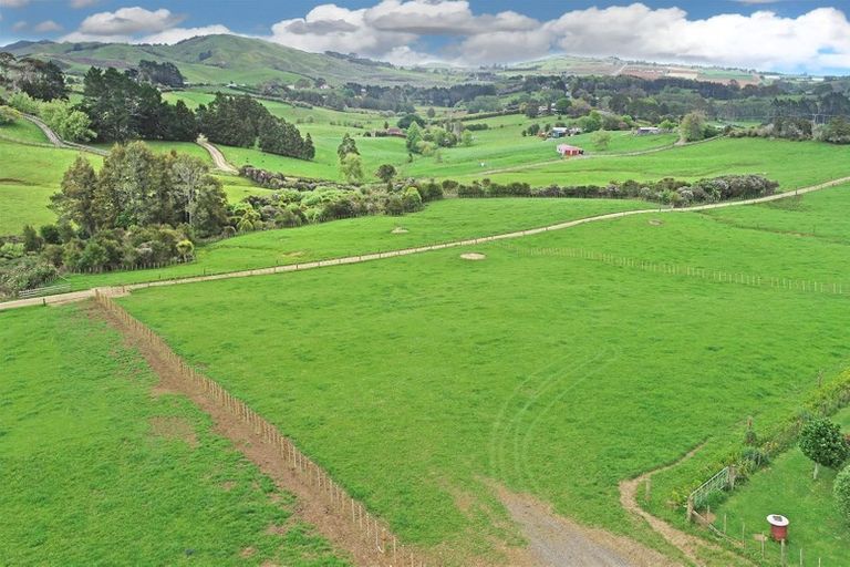 Photo of property in 498 Paparata Road, Bombay, 2675