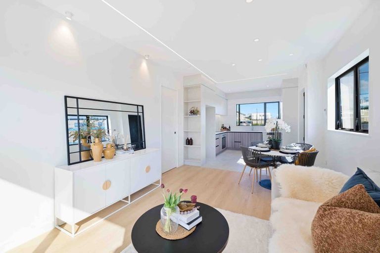 Photo of property in 35 Turret Lane, Hobsonville, Auckland, 0616