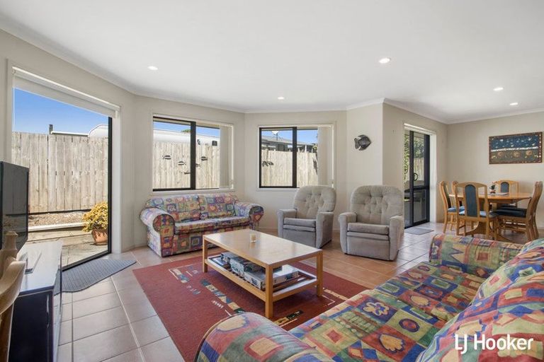 Photo of property in 16 Reo Crescent, Waihi Beach, 3611