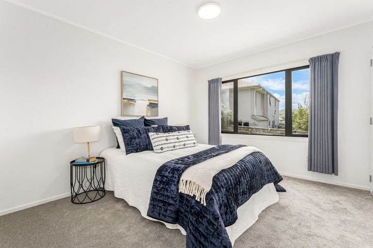 Photo of property in 9 Paparoa Crescent, Aotea, Porirua, 5024