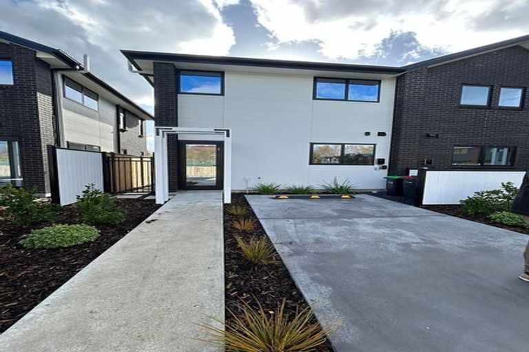 Photo of property in 4/8 Matata Place, Dallington, Christchurch, 8061