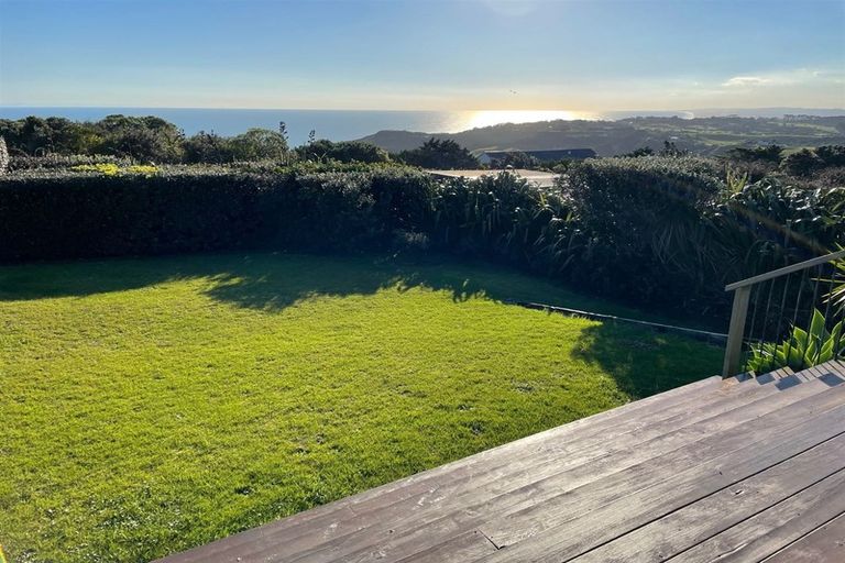 Photo of property in 85 Constable Road, Muriwai, Waimauku, 0881