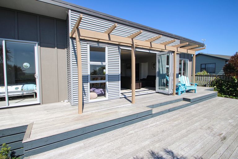 Photo of property in 26 Magdala Street, Kakanui, Oamaru, 9495