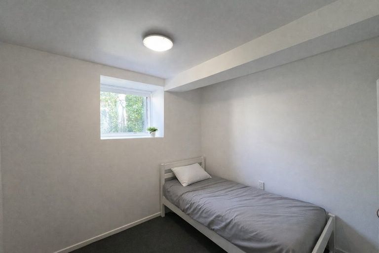 Photo of property in 137 Gossamer Drive, Pakuranga Heights, Auckland, 2010