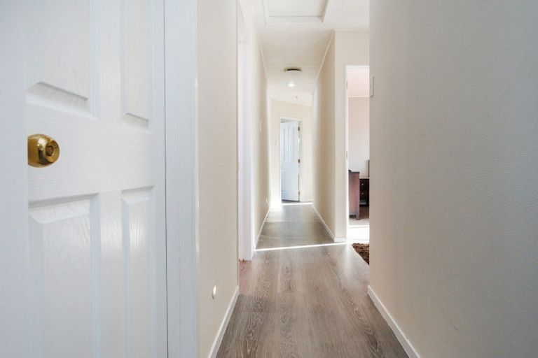 Photo of property in 28 Cascade Crescent, Westbrook, Palmerston North, 4412