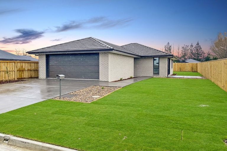 Photo of property in 34 Quinn Crescent, Woodend, 7610