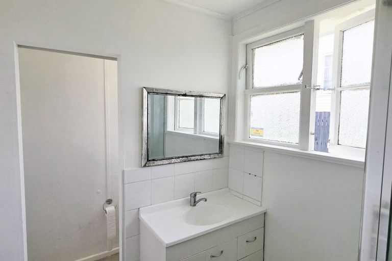 Photo of property in 19 Gear Terrace, Ranui, Porirua, 5024
