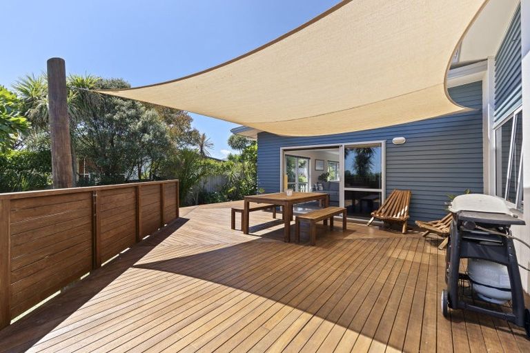 Photo of property in 5d Tui Grove, Oakura, 4314