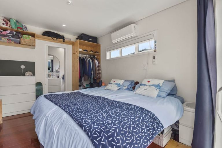 Photo of property in 127 Vipond Road, Stanmore Bay, Whangaparaoa, 0932