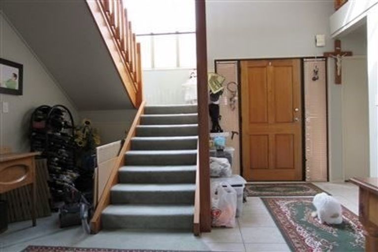 Photo of property in 22 Joseph Banks Drive, Whitby, Porirua, 5024