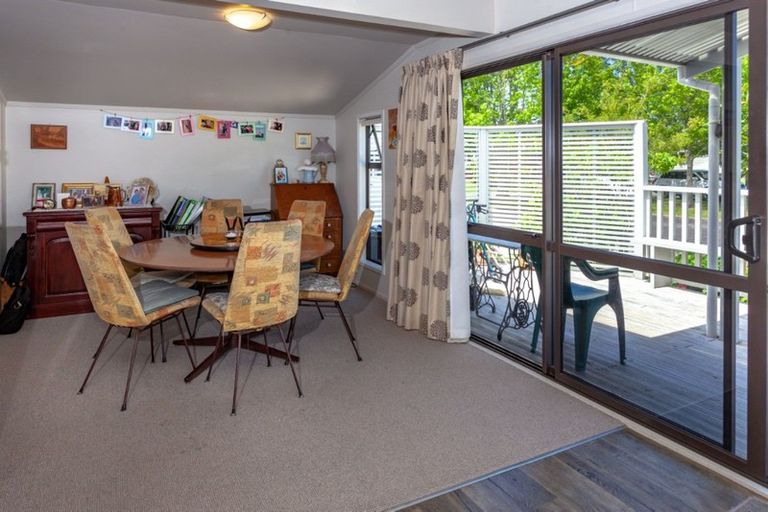 Photo of property in 100d Waverley Place, Whangamata, 3620