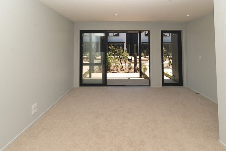 Photo of property in 2b Nerita Place, Long Bay, Auckland, 0630