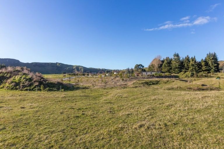 Photo of property in 2 Charnley Way, Kinloch, Taupo, 3385