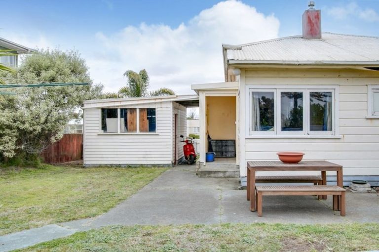 Photo of property in 92 Te Awa Avenue, Te Awa, Napier, 4110