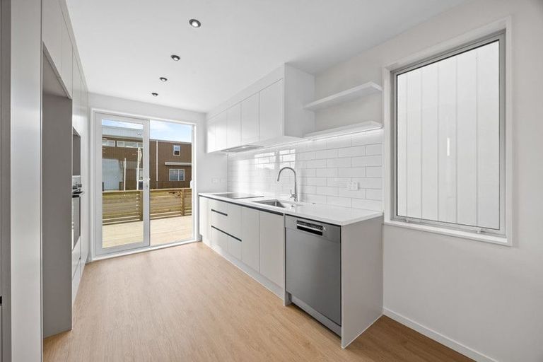 Photo of property in 32 Corporal Street, Papakura, 2110