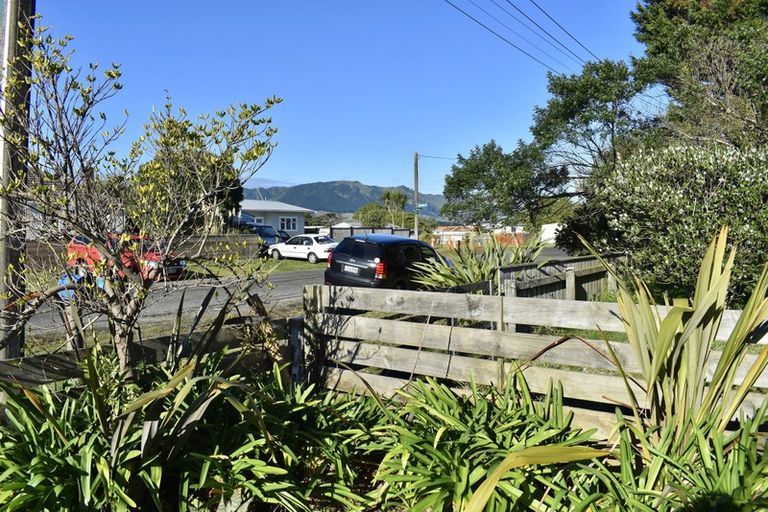 Photo of property in 17 Gawler Street, Te Horo Beach, Otaki, 5581