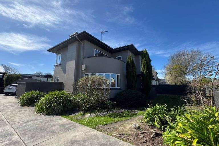 Photo of property in 196 Fendalton Road, Fendalton, Christchurch, 8052