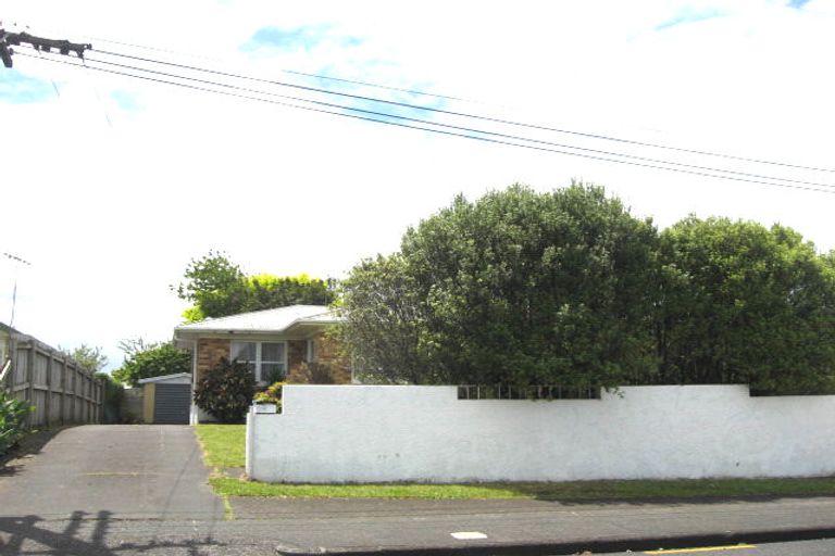 Photo of property in 8 Edinburgh Avenue, Rosehill, Papakura, 2113