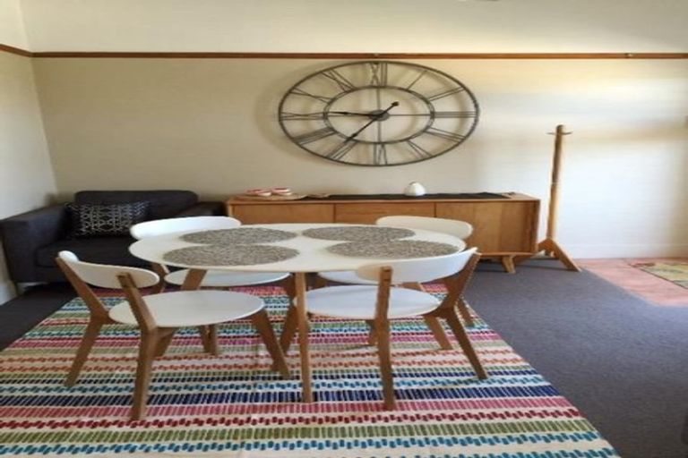 Photo of property in Devonport Apartments, 43/127 Saint Aubyn Street, New Plymouth, 4310