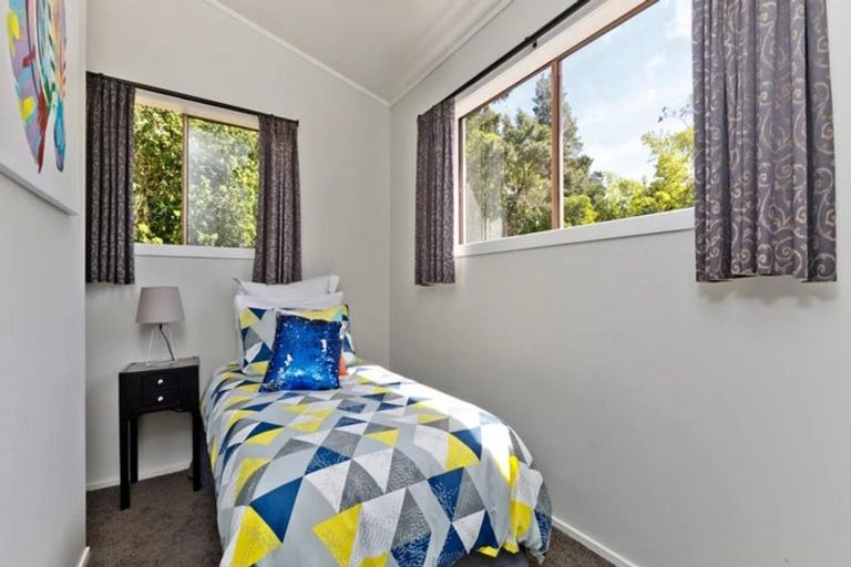 Photo of property in 1/72 Mountbatten Avenue, Hillcrest, Auckland, 0627