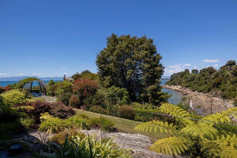 Photo of property in 24 Cook Crescent, Kaiteriteri, Motueka, 7197