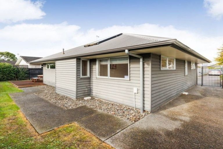 Photo of property in 449a Featherston Street, Palmerston North, 4414